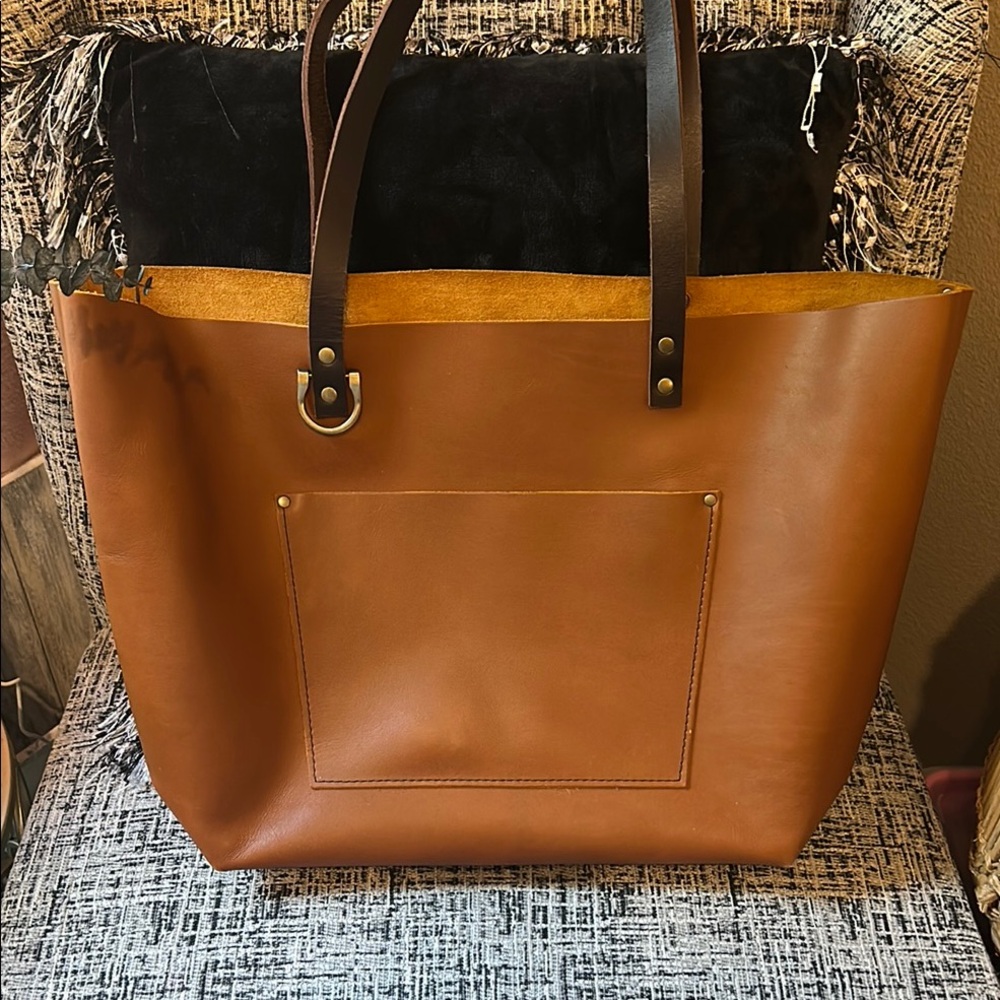 Brown Leather Classic Oversized OS Extra Large XL Tote Bag in Honey